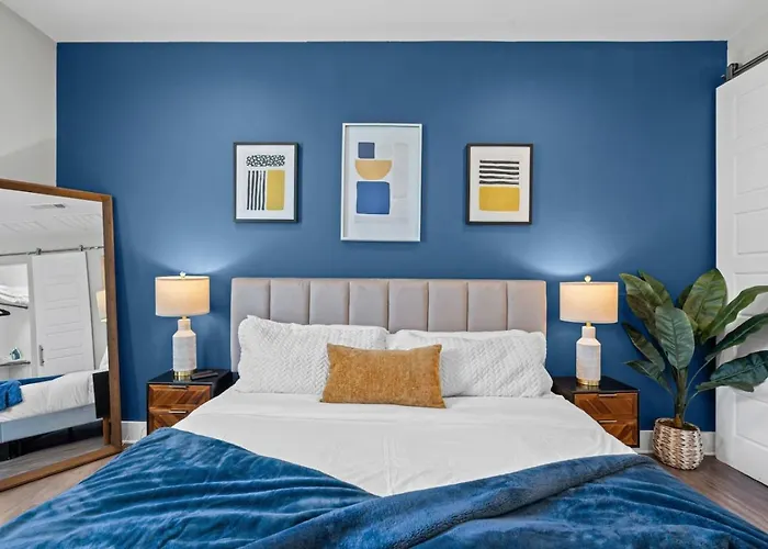 The Charming 2bd In The Heart Of Worth Casa de férias